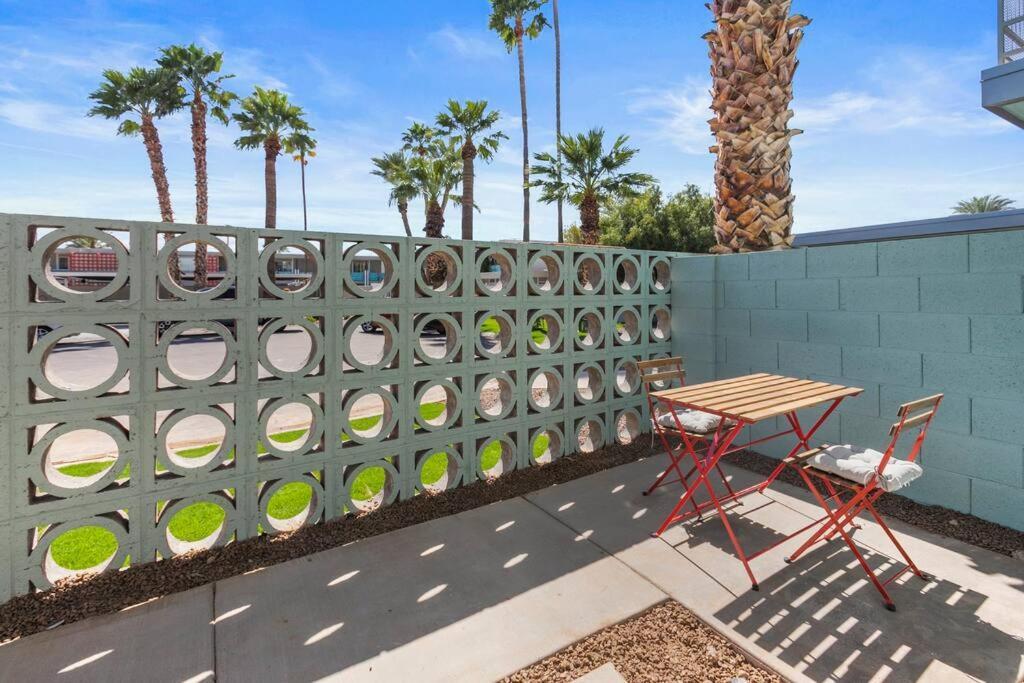 Large Studio Rooftop & Poolside - Walk To Old Town スコッツデール エクステリア 写真